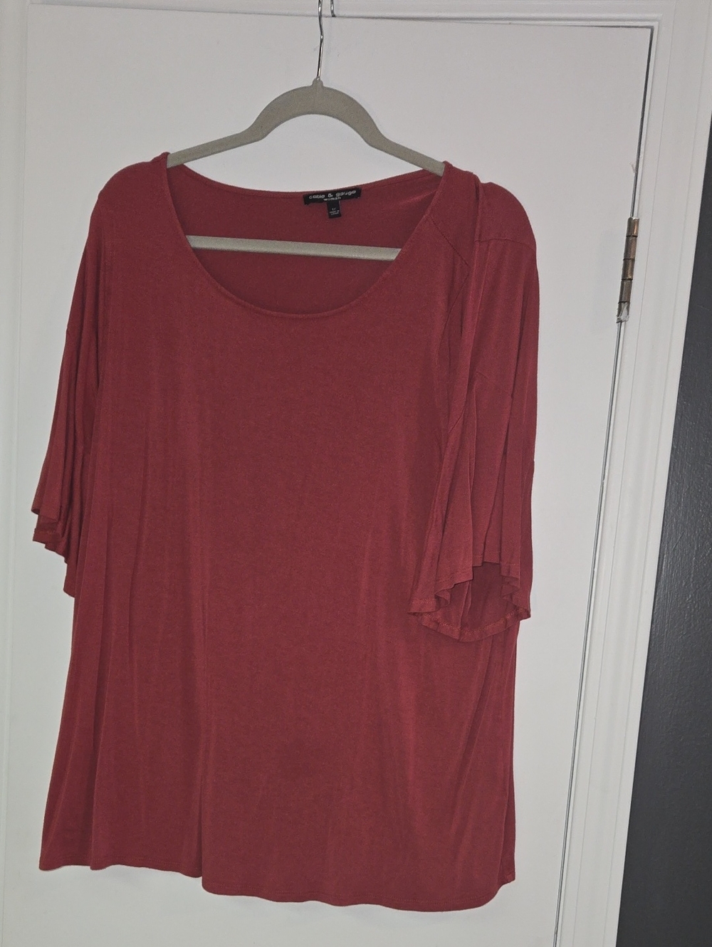 Women's Rust Red Scoop Neck Flutter Sleeve Top